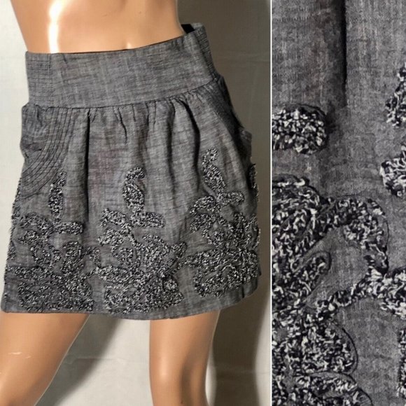 NEW STOOSHY Women Gray Chambray Elastic Waist Shag Applique Mini Skirt w Pockets - Picture 2 of 10